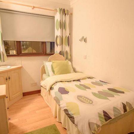 Rossgier Inn Lifford Екстериор снимка